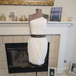 One-Shoulder Bodycon Dress - White